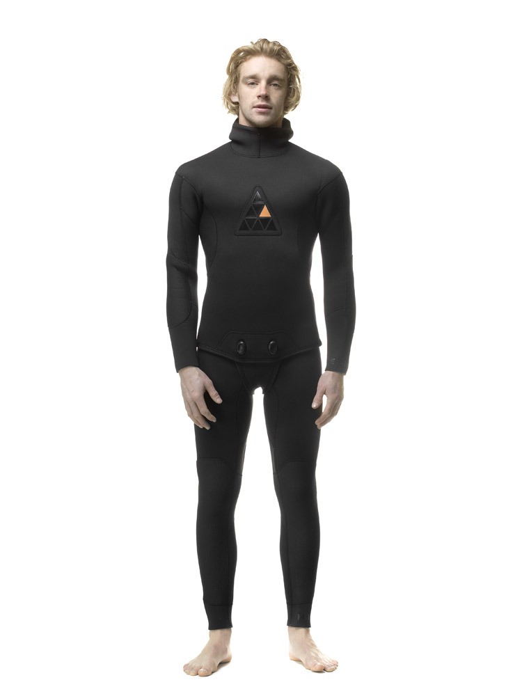 ninepin-black-wetsuit-web-size-01.jpg