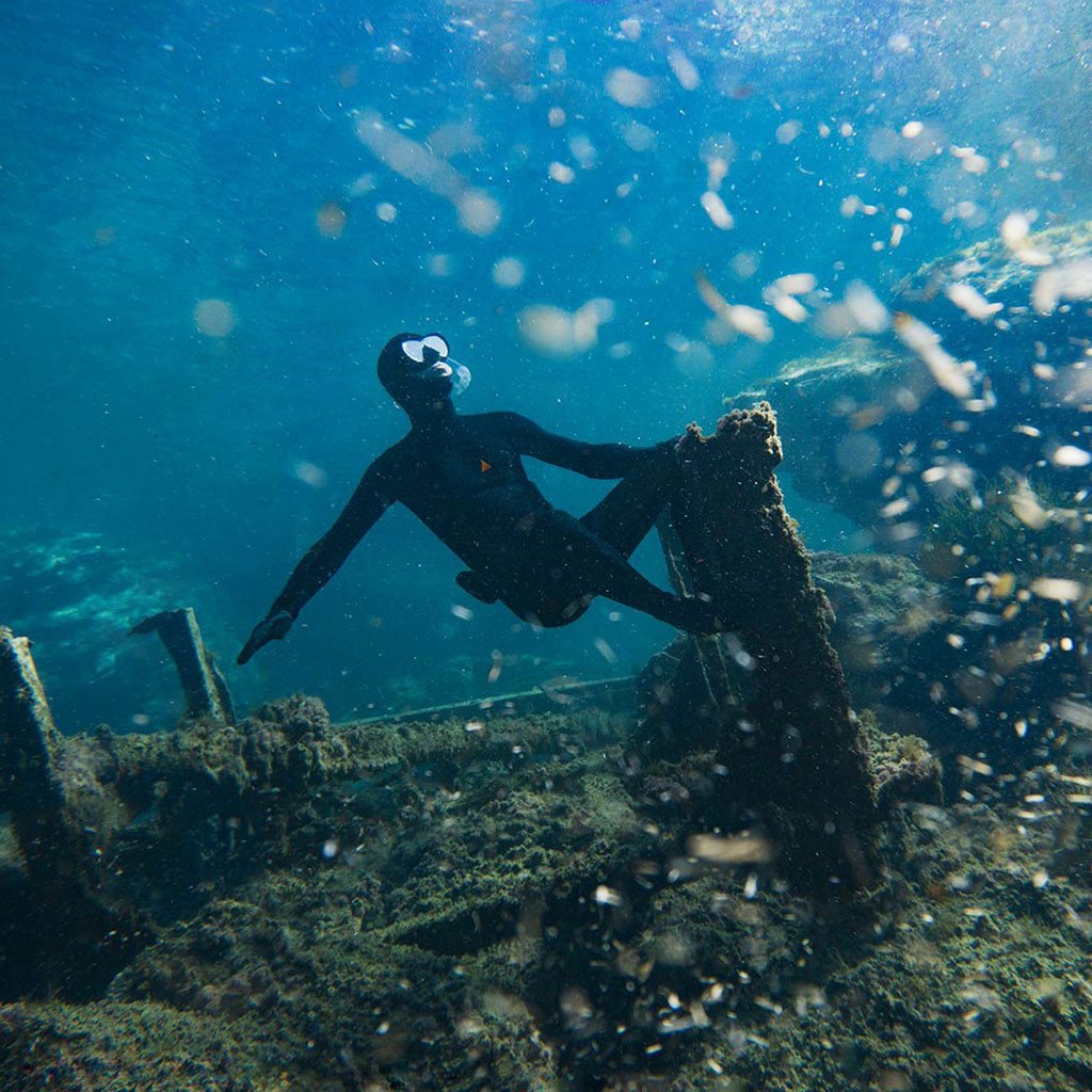 ninepin-wetsuit-underwater-1.jpg