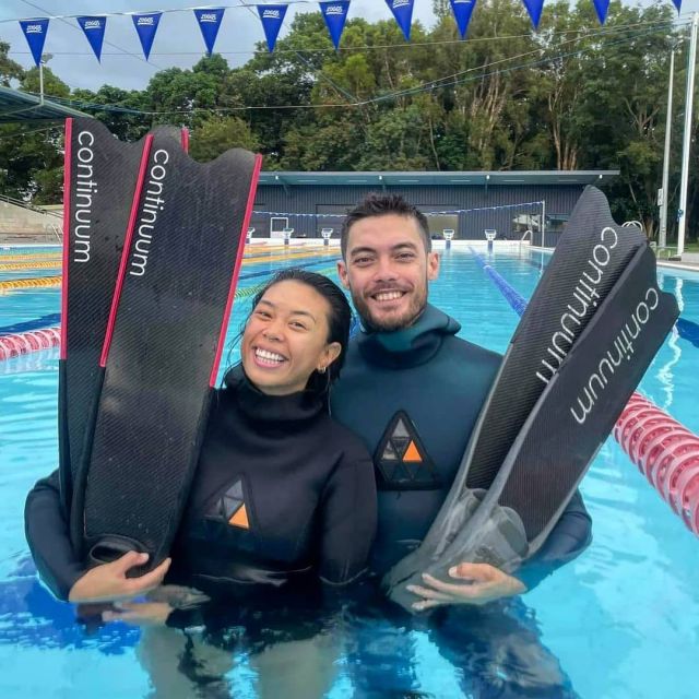 Couple goals 👌
.
.
.
.
#ninepinwetsuits #freedivers #freedive #training #pool #couplegoals #spearfishing #continuumfins #pooltraining #divers #swimming #apnea